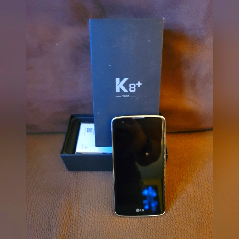 EUC. LG K8+ cellphone. Black